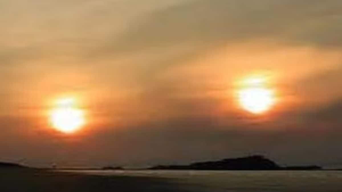 Video Shows 'Two Suns' Opposite Each Other In The Sea; Internet Can't Believe It - News18