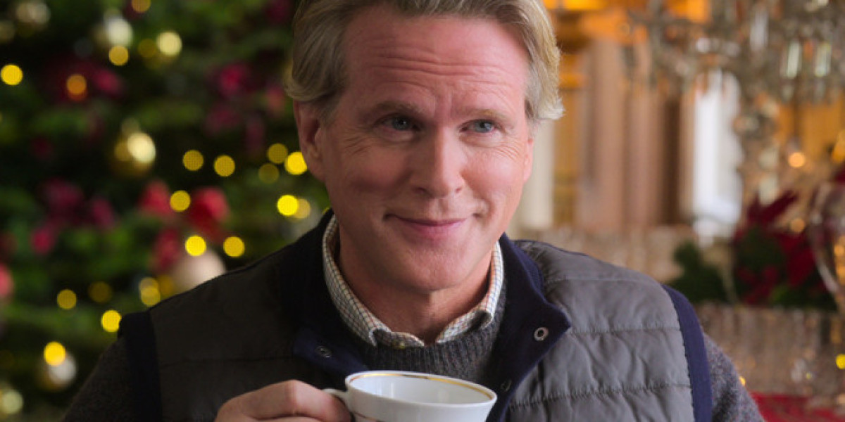 Netflix Holiday Romance: Scottish Charm & Star Power