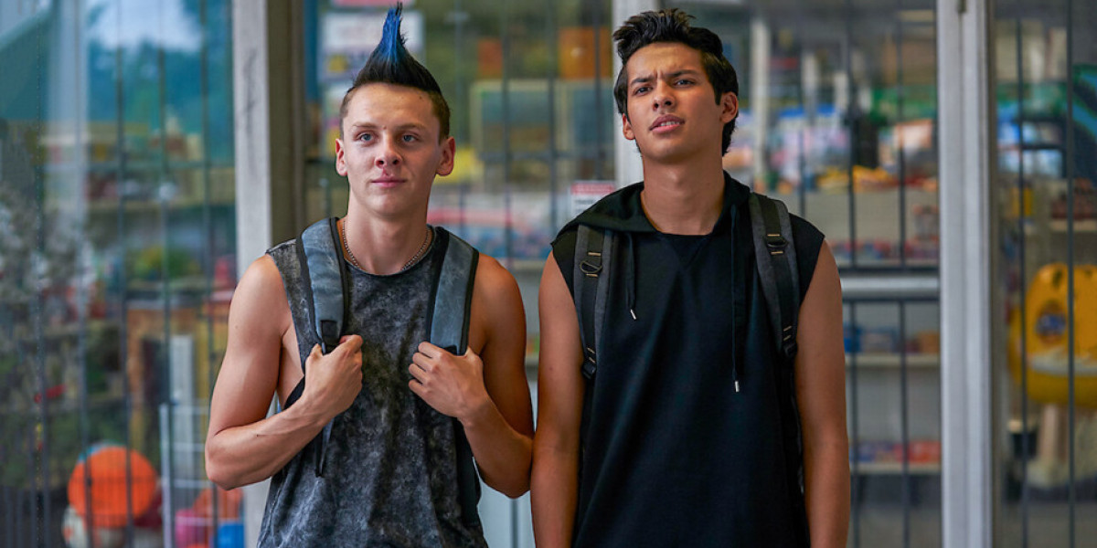 Cobra Kai Friendship: Jacob Bertrand & Xolo Maridueña
